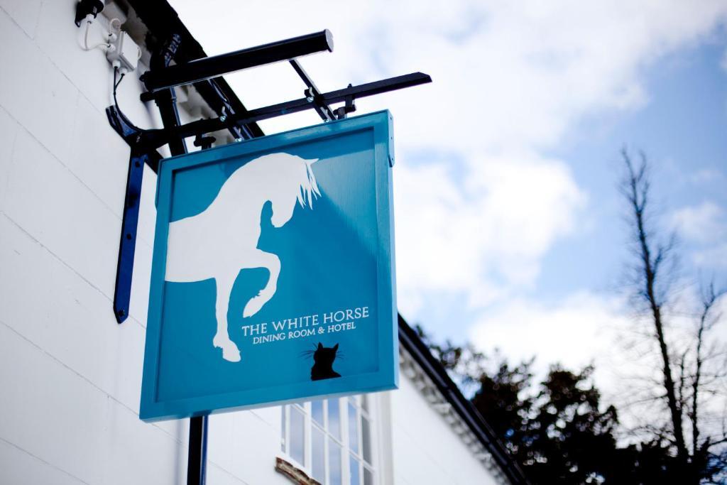 The White Horse Ξενοδοχείο Chilgrove Εξωτερικό φωτογραφία